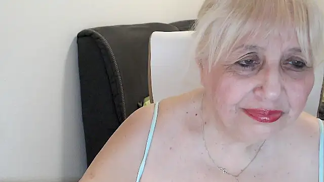 SusiLifeXXX webcam