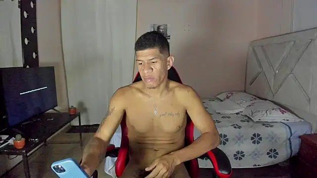 Toptony22 webcam