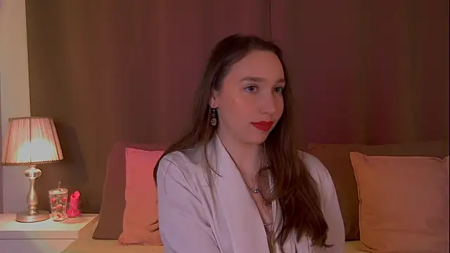 Suzaneey webcam