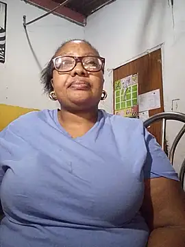 YELLOW_BONE webcam
