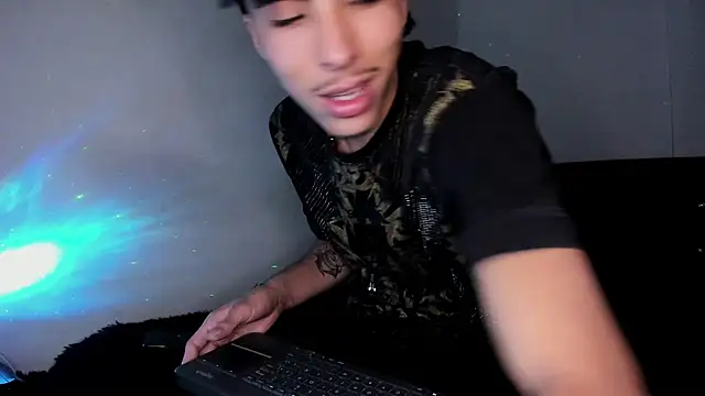 HeellBoy_ webcam