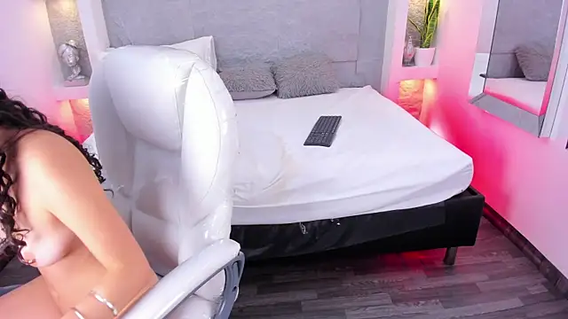 Mia_honey3 webcam
