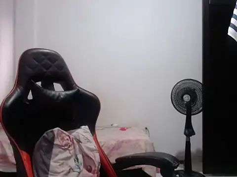 Adriana_0312 webcam