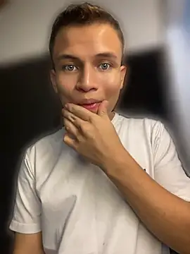 _Leo_Boy webcam