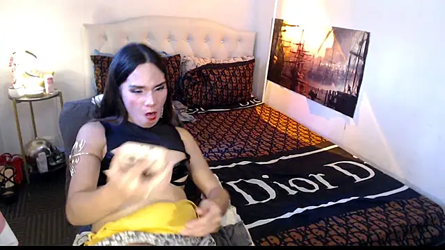 NinaDOM4CUM webcam