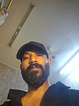 Mallukiran live cam on StripChat