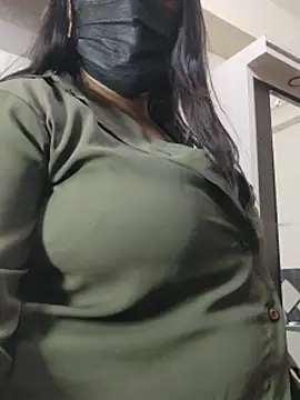 Aysha_69