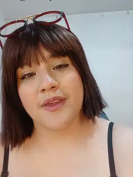 ItsNaiixa webcam