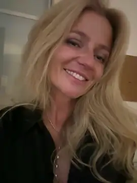 AlisonXCristal live