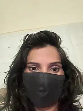 Kira105xxx webcam