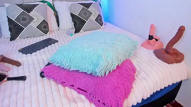 SusanSimpson16 webcam