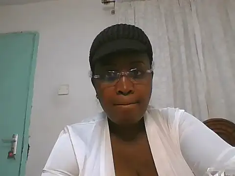 peacechloe webcam