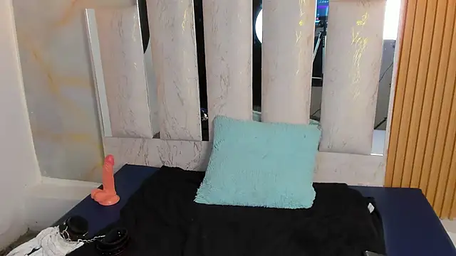 Nicky_Nicoole webcam