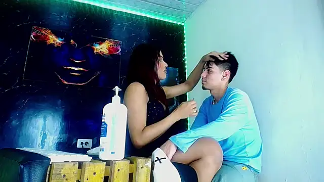 LuxeCouple webcam