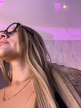 valkadoll - ValkaDoll's free webcam - UK Sex Cams