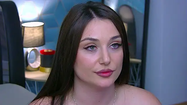 KassieWeins webcam