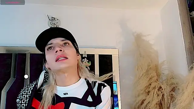 honey_skin webcam