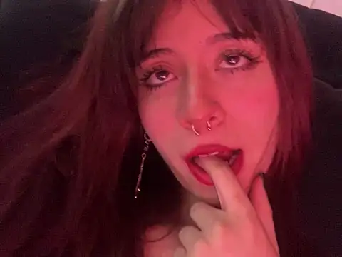 SuzzyyM webcam