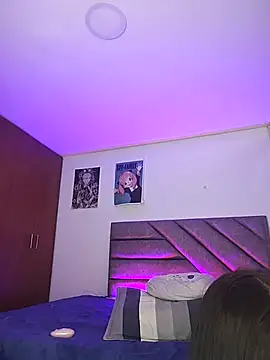 KARINNA__RAVEN webcam