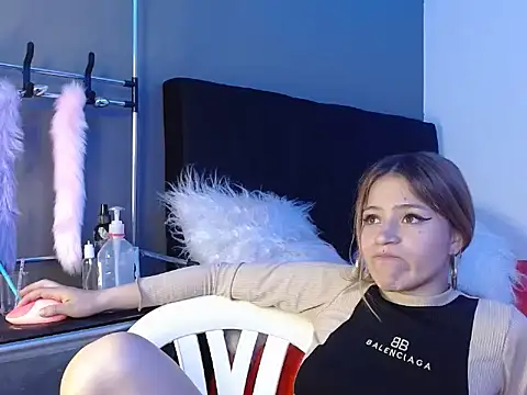 Melodyy_anal777 webcam