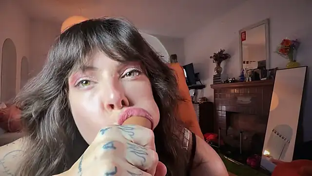 GennaJames webcam