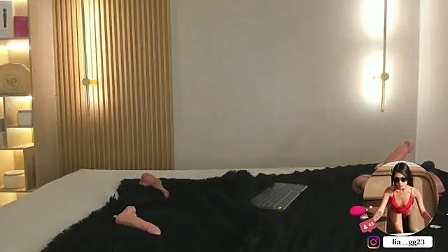 liah_cleir webcam
