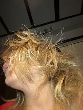 KrisKkiki webcam