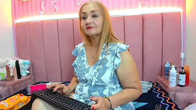queenstarhy webcam