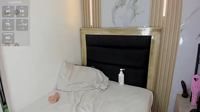 Maya_johnson2 webcam
