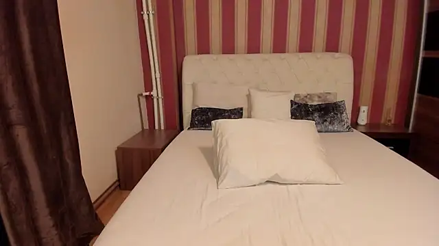 AshxleyPage webcam