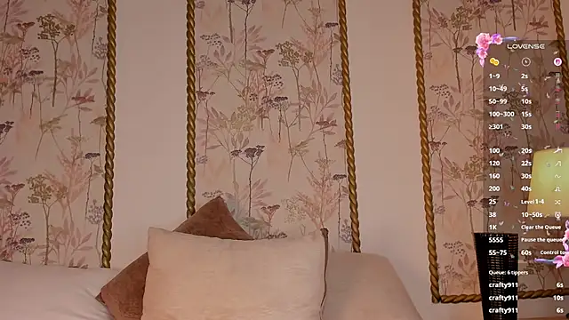 sara_castro24_ webcam