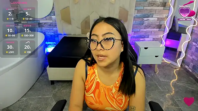 Amhira_Tay webcam