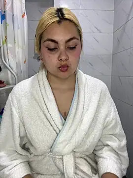 Pretty_Juls webcam