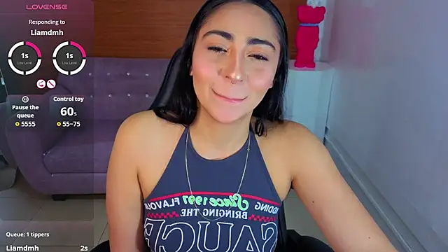 sara_lux_t webcam