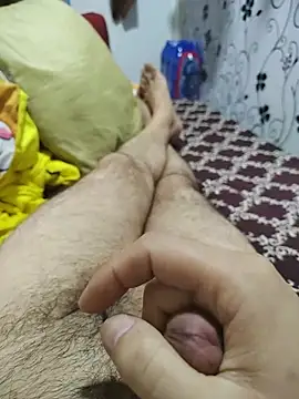Fghjxdgbbcd live cam on StripChat