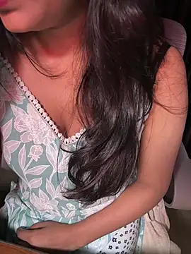 Lucky_Flora webcam