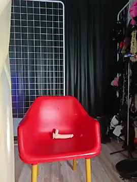 LatexDevil_Blondie webcam