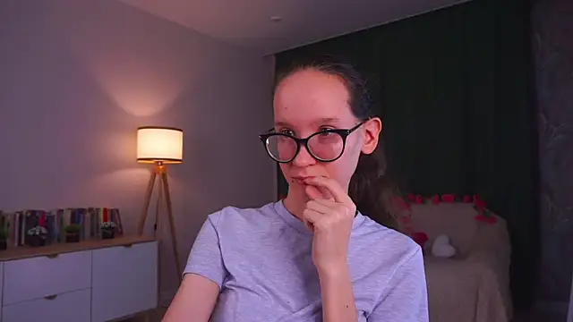 bettybrowni - BettyBrowni's free webcam - UK Sex Cams