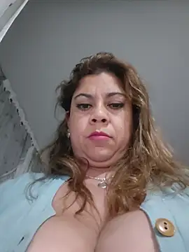 Laura-Hernandez webcam