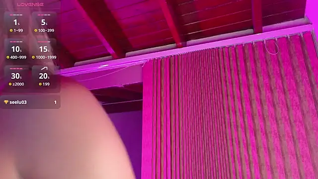 Nikkiadamsz webcam