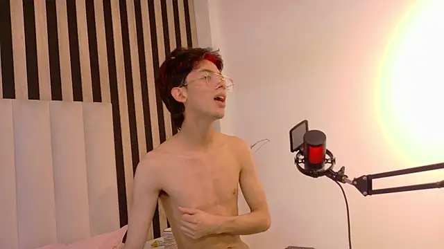 Twink_Sebas7 webcam