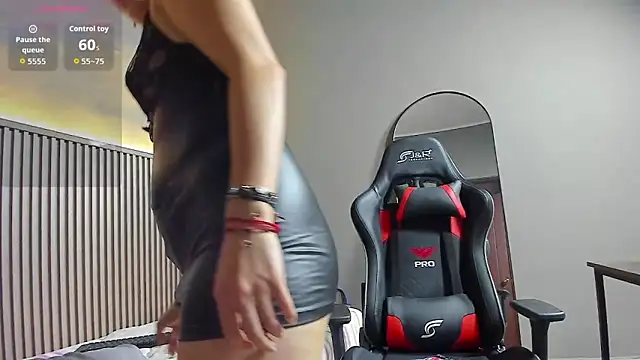 mikaela_s3x1 webcam