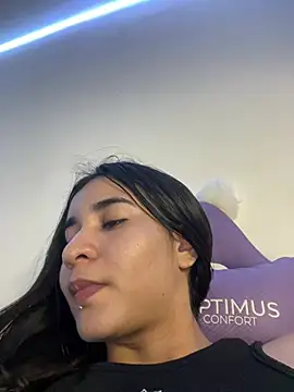 lindssysweet3 - Lindssysweet3's free webcam - UK Sex Cams