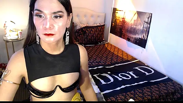 NinaDOM4CUM webcam
