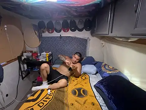 OmarSalasxh33 webcam