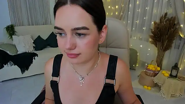 MiracleCurly webcam