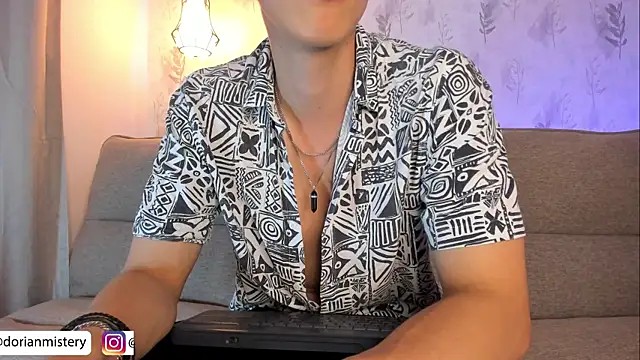 Dorianmistery2322_ webcam