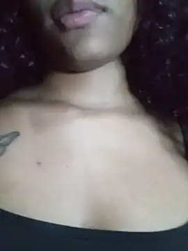 KHLOE_HILTON webcam