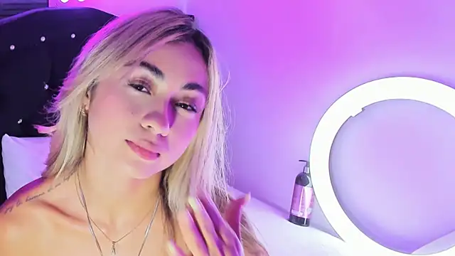 Annyy_Ricee28 webcam