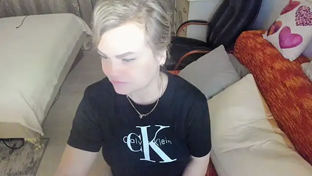 MildMature webcam
